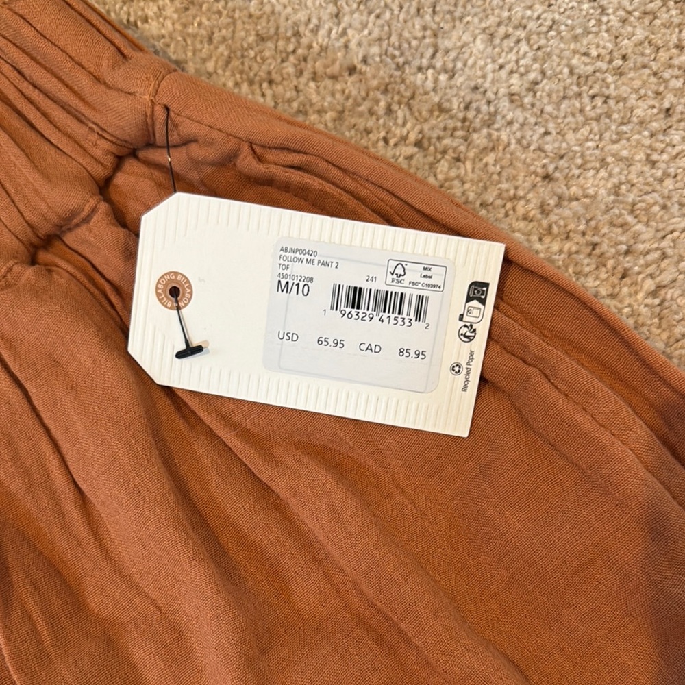 Rust Wide-Leg Pants - Picture 2 of 3